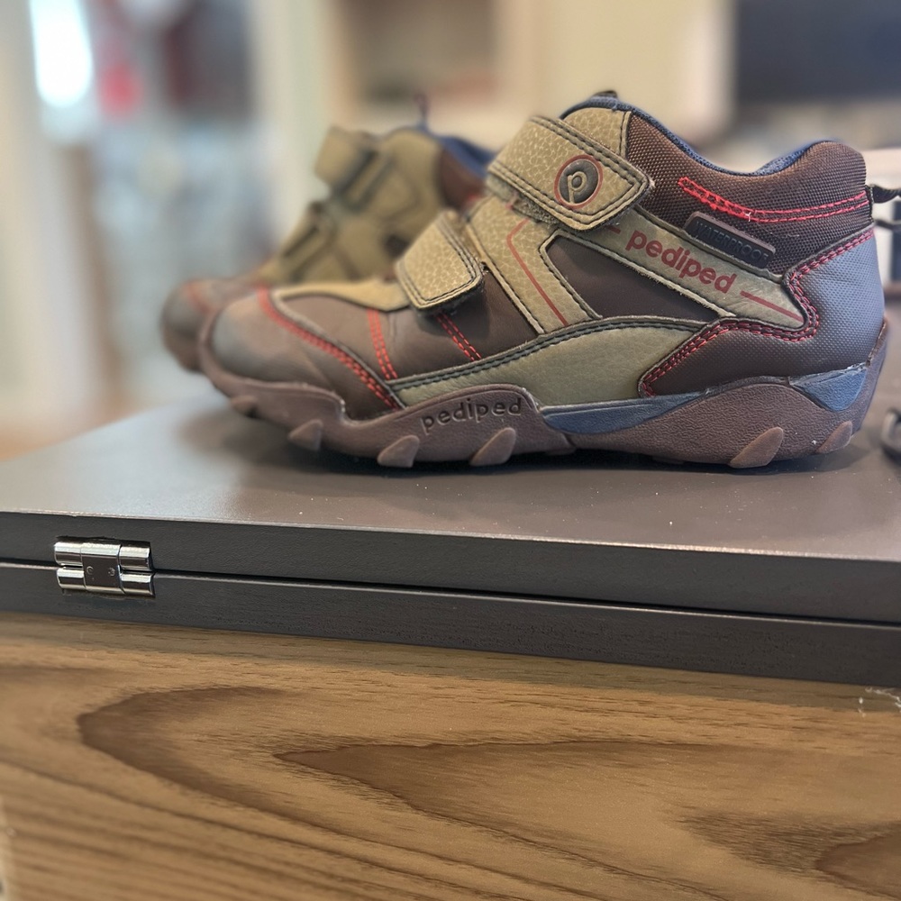 Pediped sneakers, trail shoes. Boys.